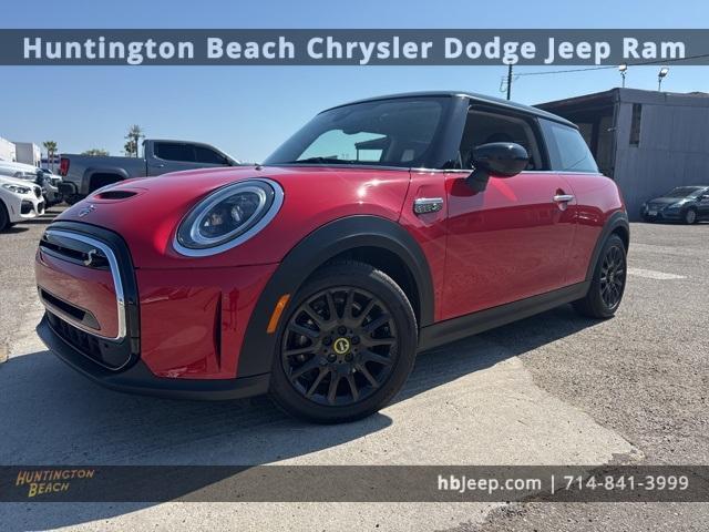 used 2022 MINI SE Hardtop car, priced at $21,990