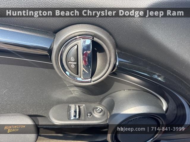 used 2022 MINI SE Hardtop car, priced at $21,990