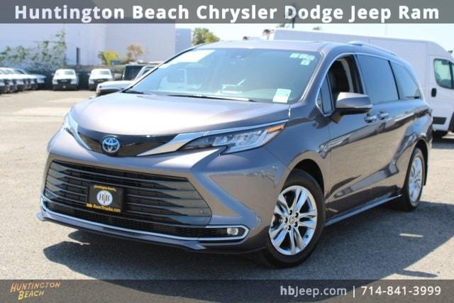 used 2023 Toyota Sienna car, priced at $47,990