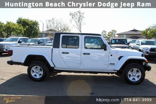 used 2023 Jeep Gladiator car, priced at $23,700