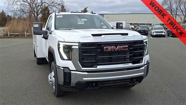 new 2025 GMC Sierra 3500 car, priced at $70,536