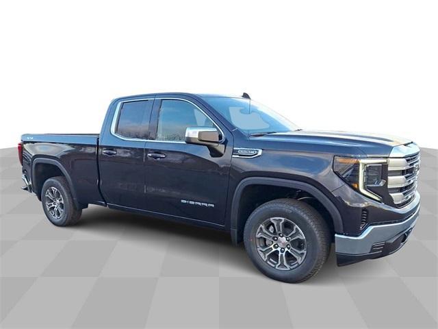 new 2025 GMC Sierra 1500 car, priced at $55,562