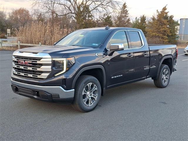 new 2025 GMC Sierra 1500 car, priced at $55,562