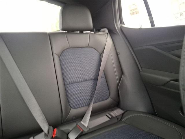 new 2025 Buick Envista car, priced at $26,685
