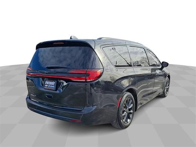 used 2021 Chrysler Pacifica car