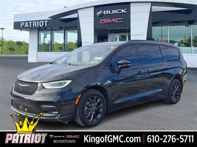 used 2021 Chrysler Pacifica car