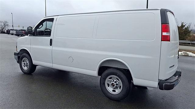 new 2025 GMC Savana 2500 car, priced at $52,637