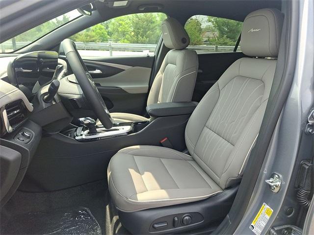 new 2025 Buick Envista car, priced at $30,862