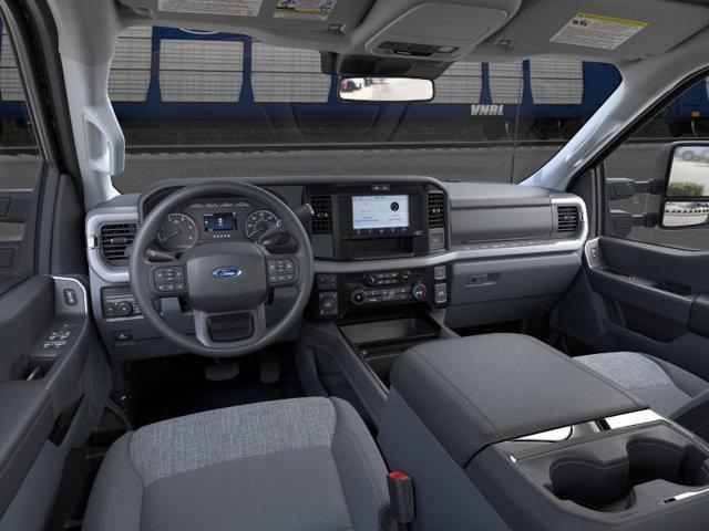 new 2025 Ford F-350 car