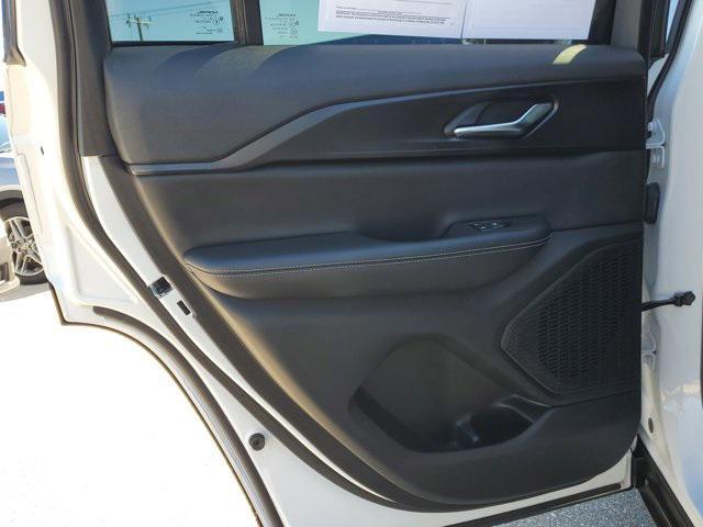 used 2023 Jeep Grand Cherokee car, priced at $32,990