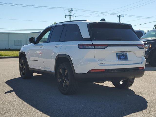 used 2023 Jeep Grand Cherokee car, priced at $32,990