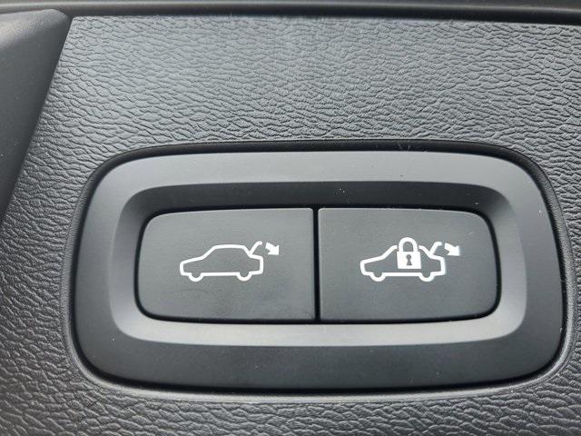 used 2024 Volvo XC60 car, priced at $48,990