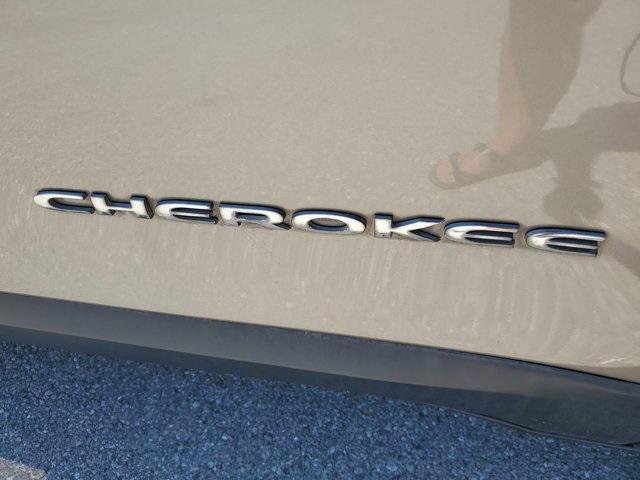 used 2017 Jeep Cherokee car, priced at $12,990