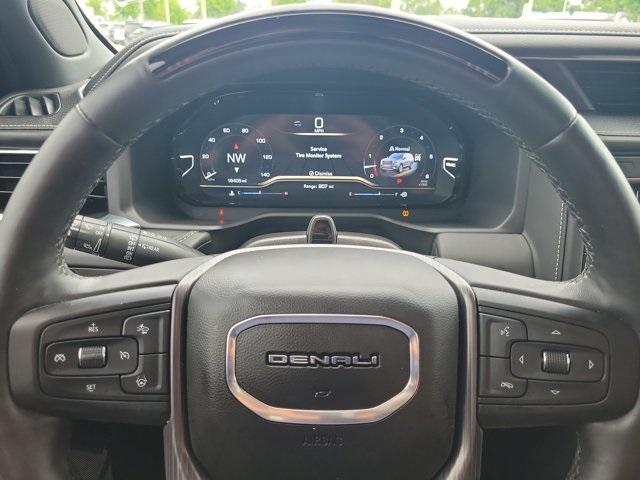used 2024 GMC Yukon car, priced at $85,990