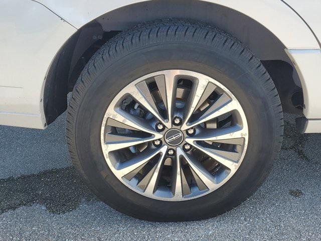 used 2015 Lincoln Navigator car, priced at $13,911