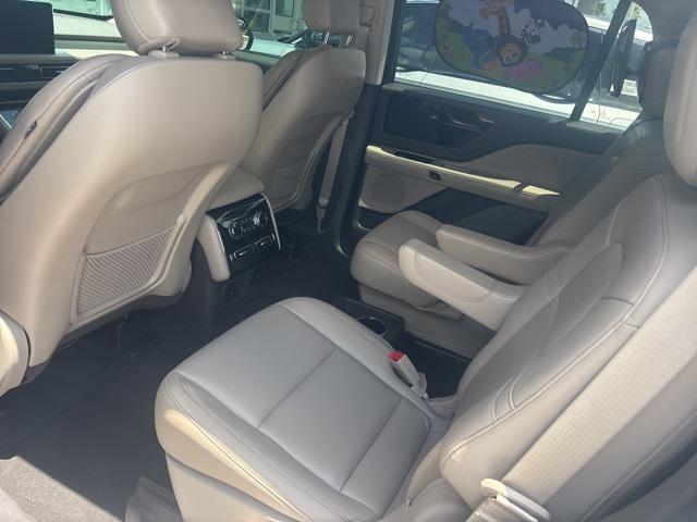 used 2023 Lincoln Aviator car, priced at $37,998