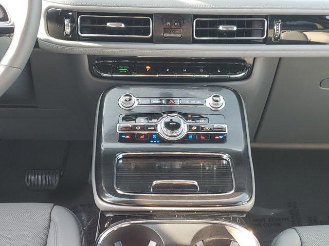 used 2021 Lincoln Nautilus car, priced at $34,598