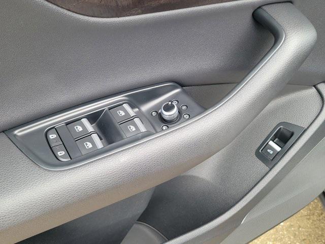 used 2023 Audi Q7 car, priced at $41,990