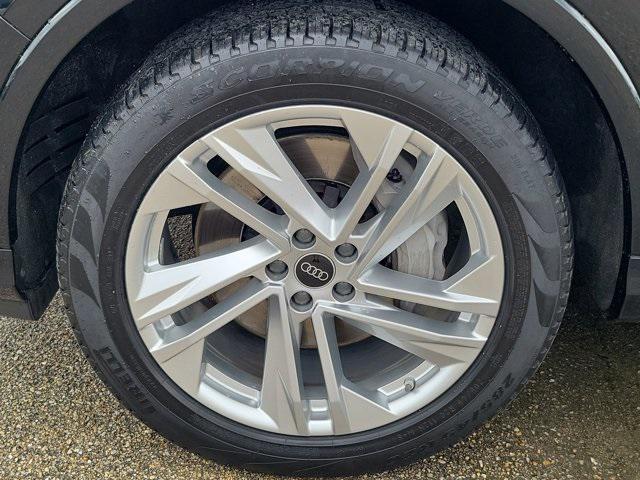 used 2023 Audi Q7 car, priced at $41,990