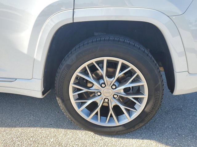 used 2022 Jeep Grand Cherokee car, priced at $33,990