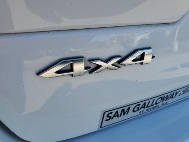 used 2022 Jeep Grand Cherokee car, priced at $33,990