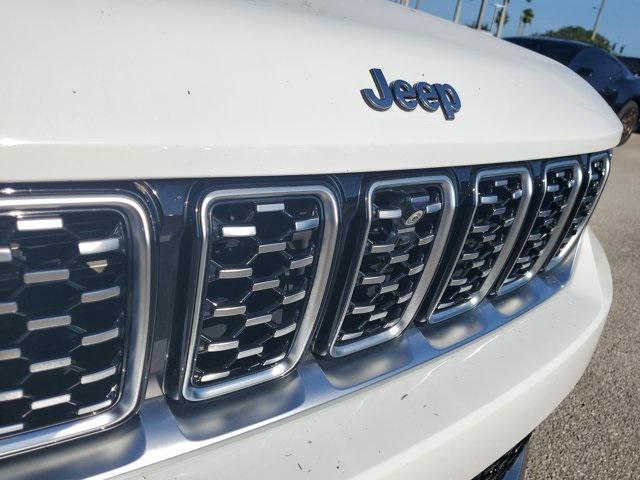 used 2022 Jeep Grand Cherokee car, priced at $33,990
