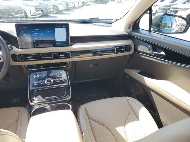 used 2023 Lincoln Nautilus car, priced at $38,998