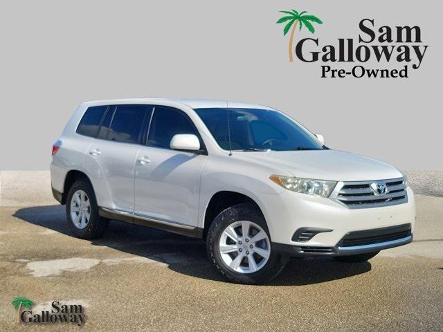 used 2011 Toyota Highlander car, priced at $11,990