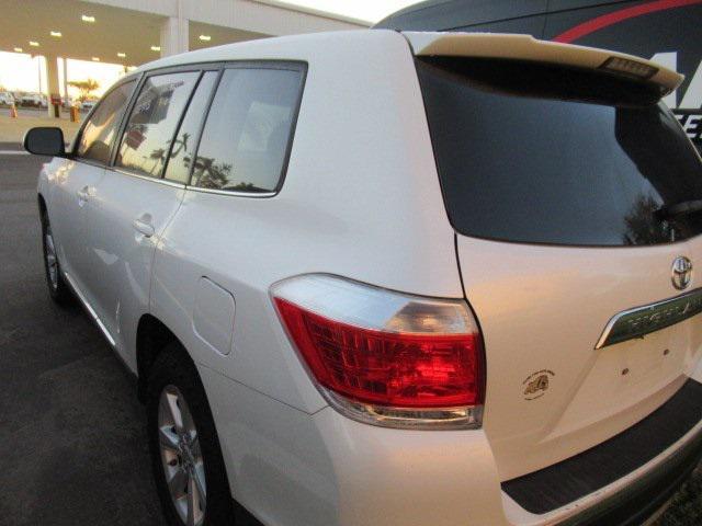 used 2011 Toyota Highlander car, priced at $11,990