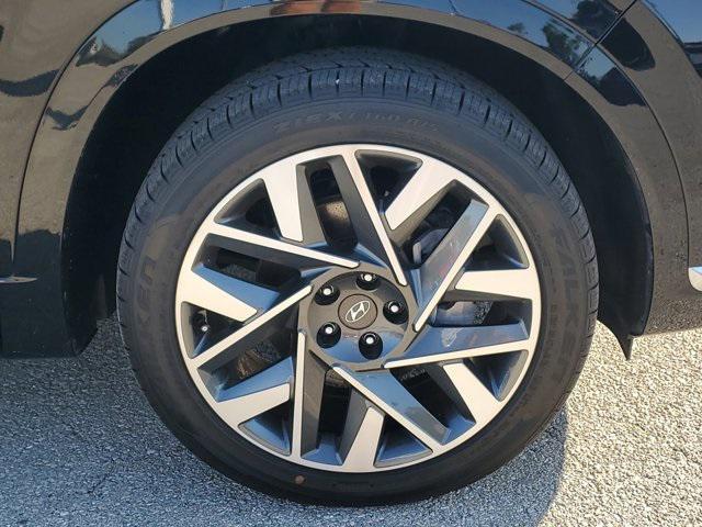 used 2022 Hyundai Santa Fe car, priced at $27,980