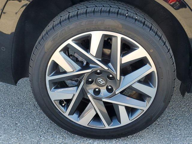 used 2022 Hyundai Santa Fe car, priced at $27,980