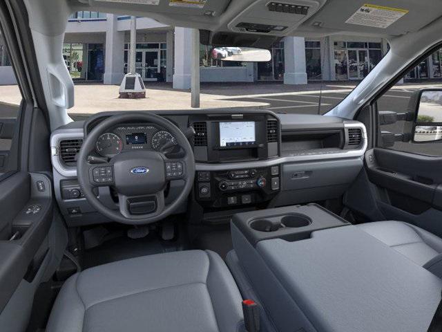 new 2025 Ford F-350 car