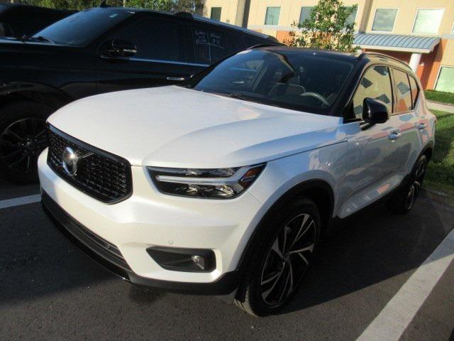 used 2021 Volvo XC40 car, priced at $25,990