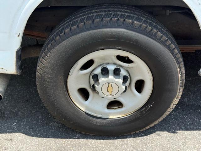 used 2005 Chevrolet Express 2500 car, priced at $4,996
