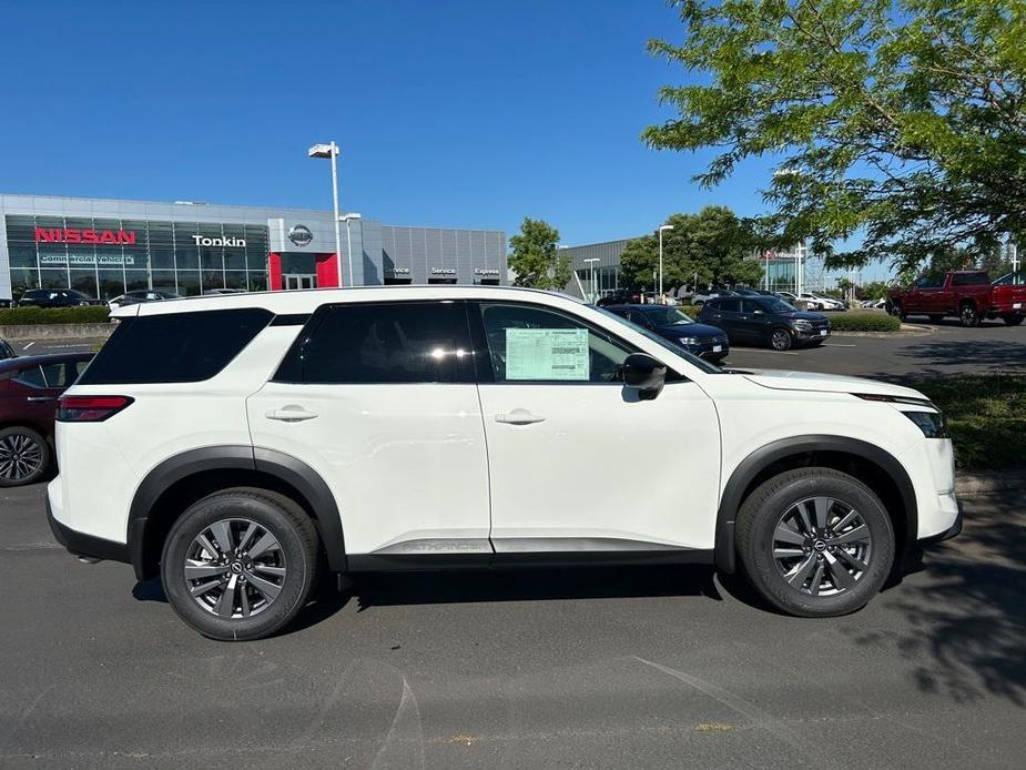 new 2024 Nissan Pathfinder car, priced at $36,601