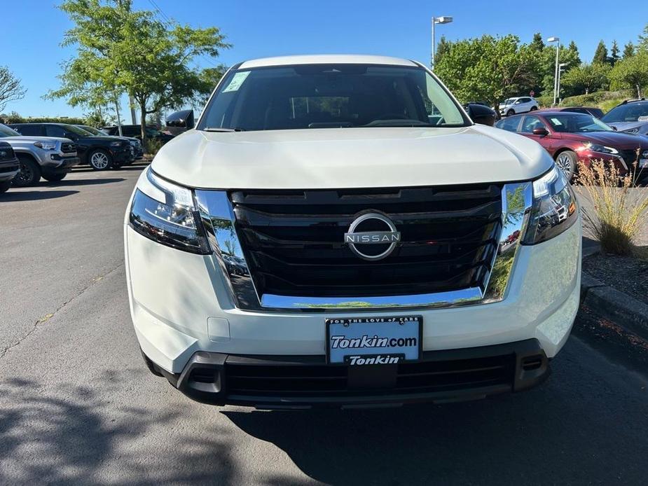 new 2024 Nissan Pathfinder car, priced at $36,601