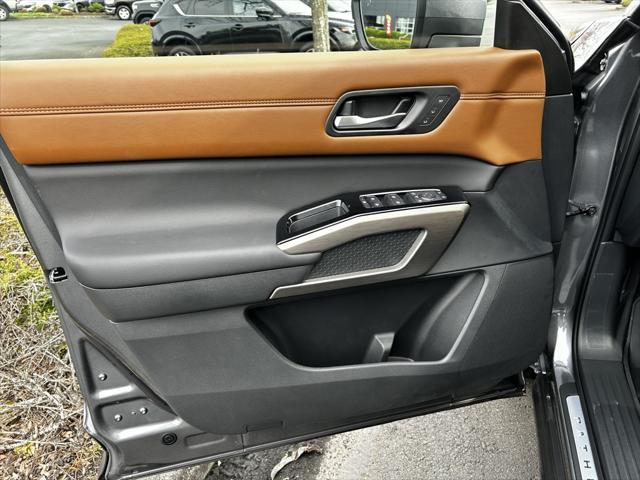 new 2025 Nissan Pathfinder car, priced at $51,456