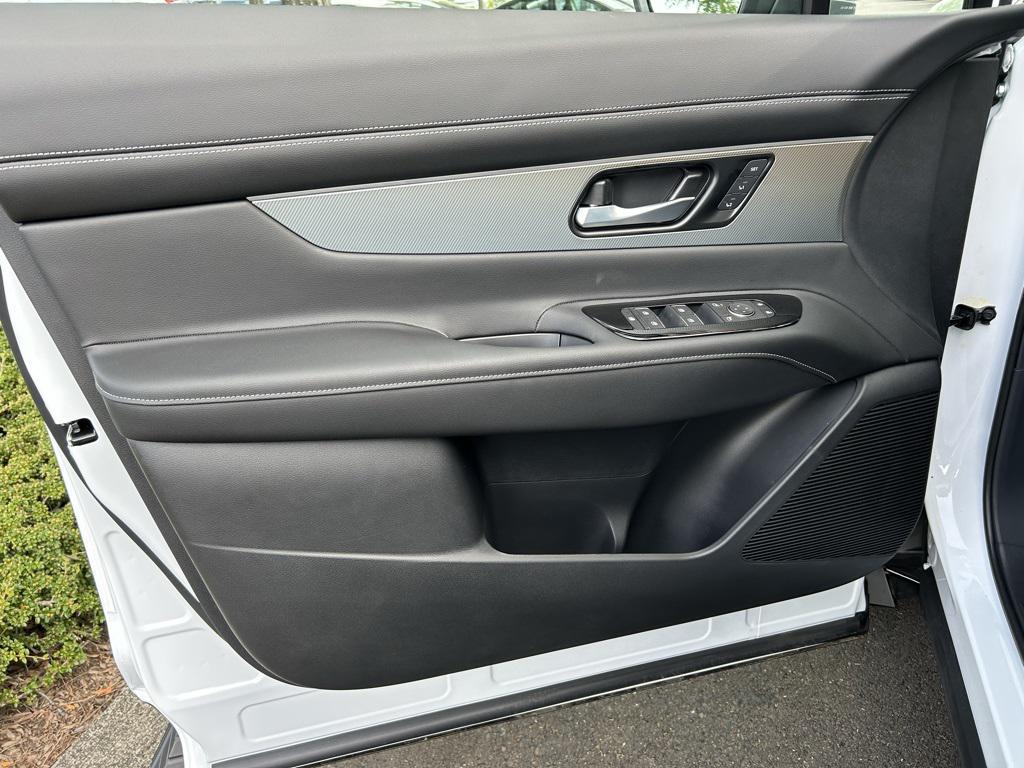 new 2025 Nissan Murano car, priced at $40,143