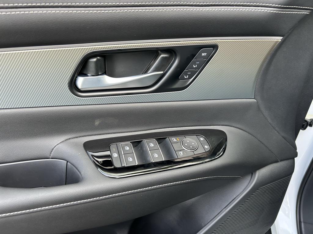 new 2025 Nissan Murano car, priced at $40,143