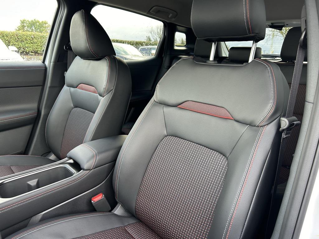 new 2025 Nissan Kicks car, priced at $32,081