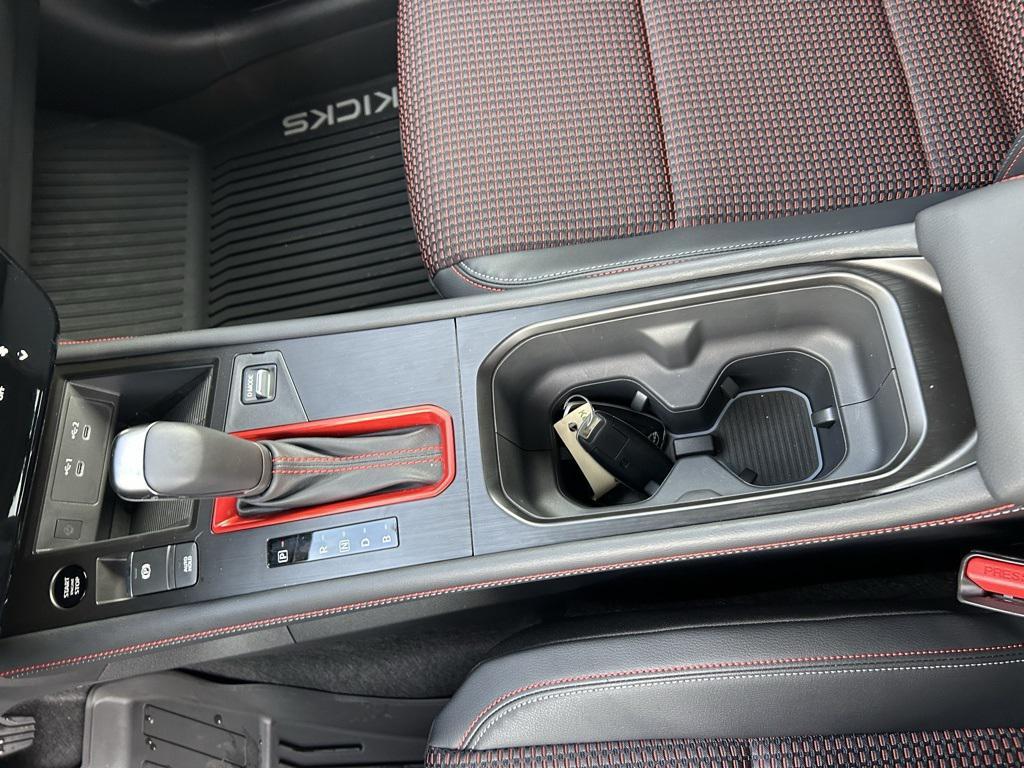 new 2025 Nissan Kicks car, priced at $32,081