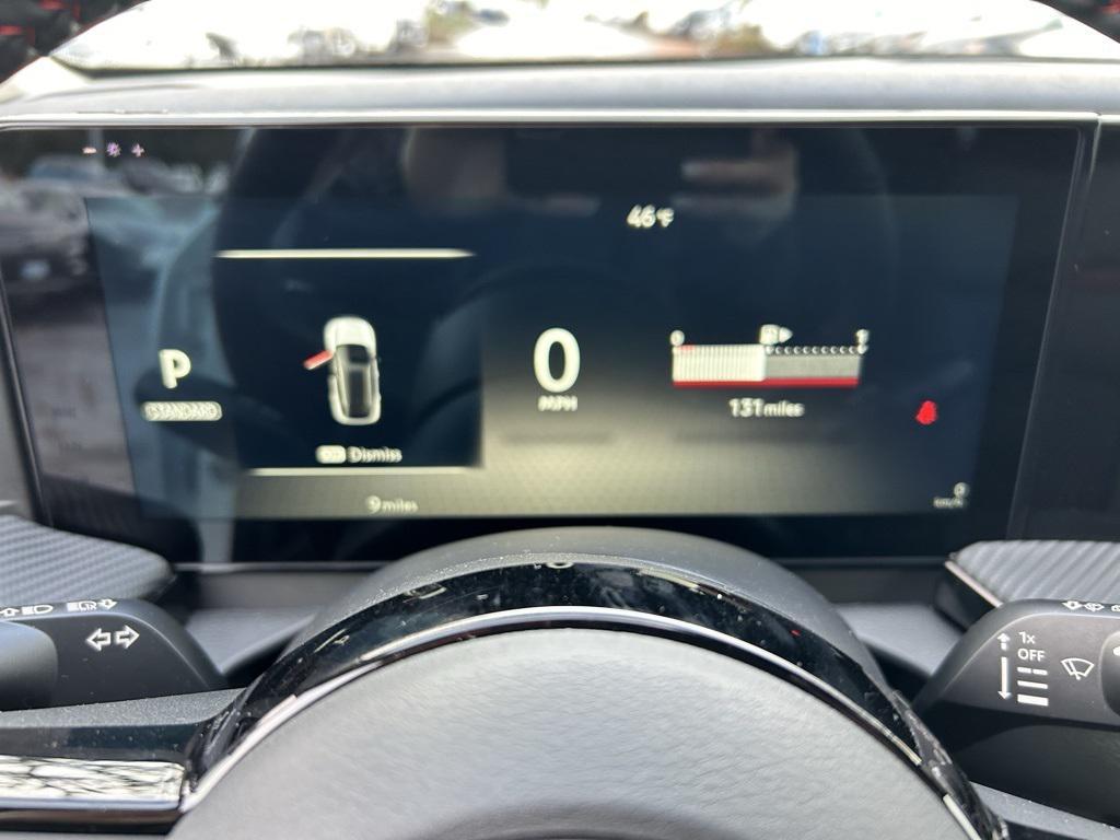 new 2025 Nissan Kicks car, priced at $32,081