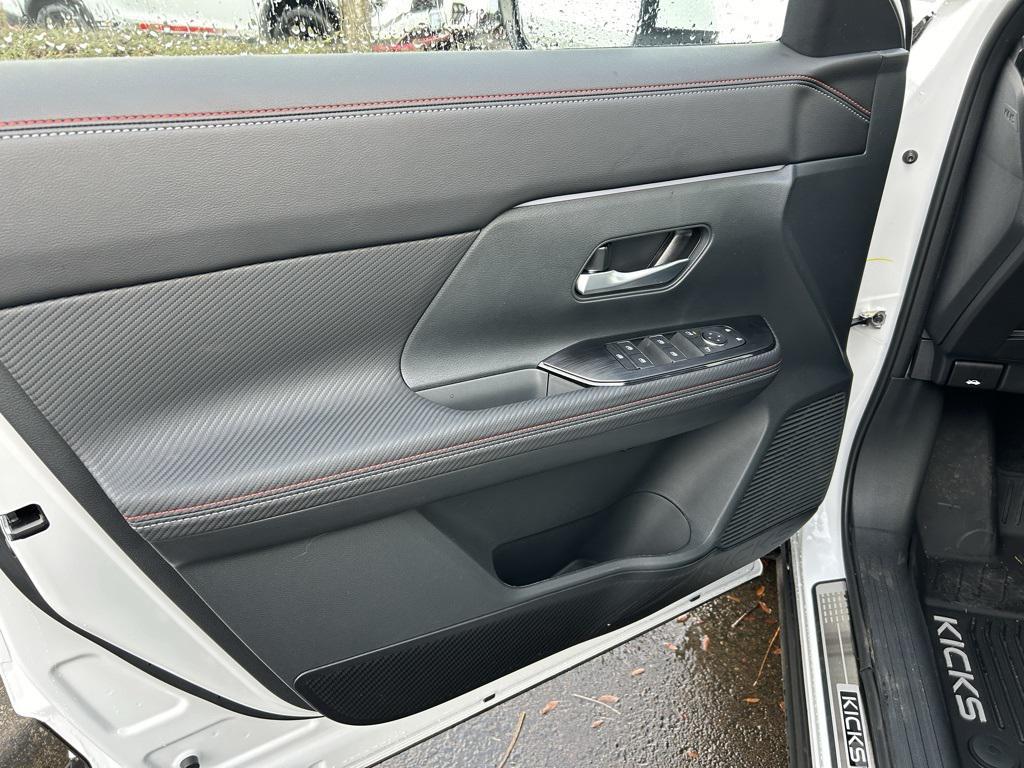 new 2025 Nissan Kicks car, priced at $32,081