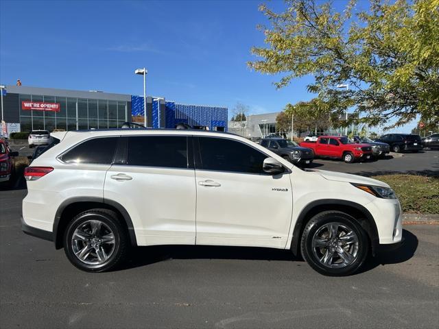 used 2019 Toyota Highlander Hybrid car, priced at $34,342