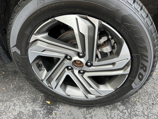 used 2023 Hyundai Santa Fe car, priced at $23,000
