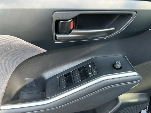 used 2023 Toyota Highlander car, priced at $35,998