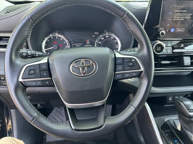 used 2023 Toyota Highlander car, priced at $35,998