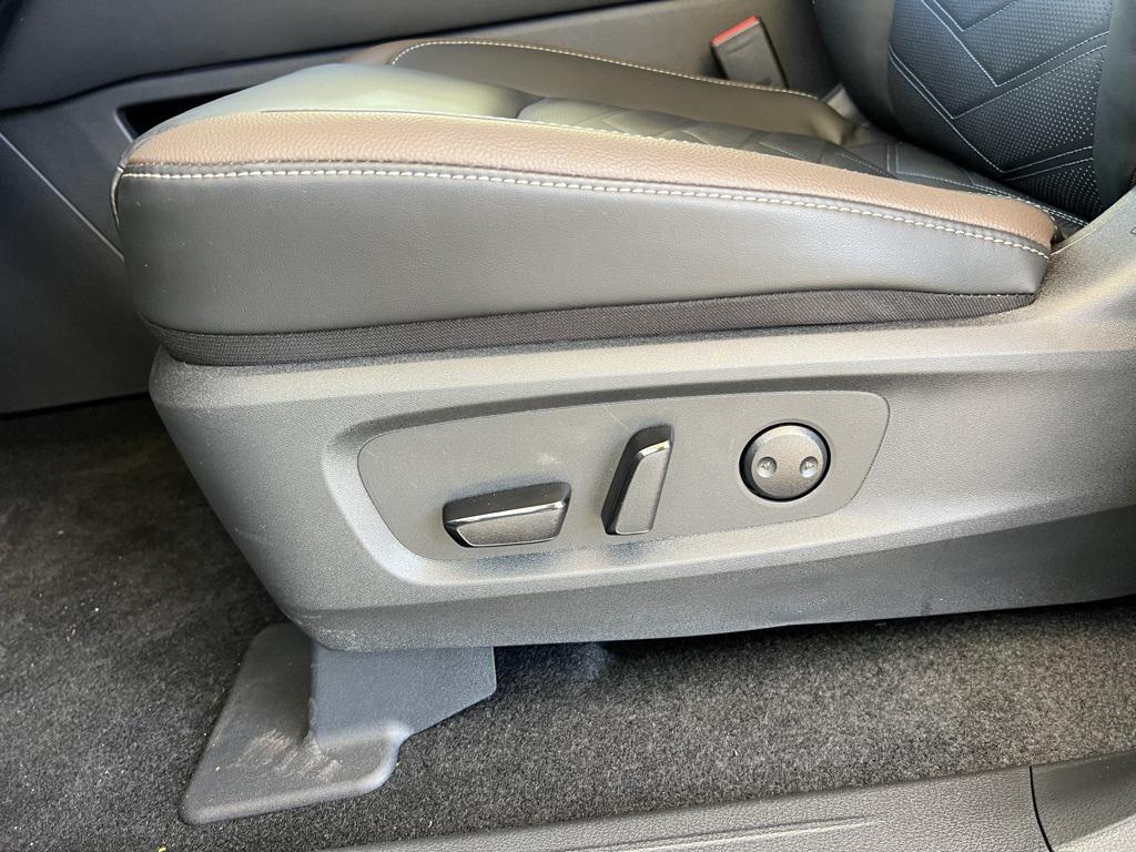 new 2025 Nissan Pathfinder car, priced at $48,595