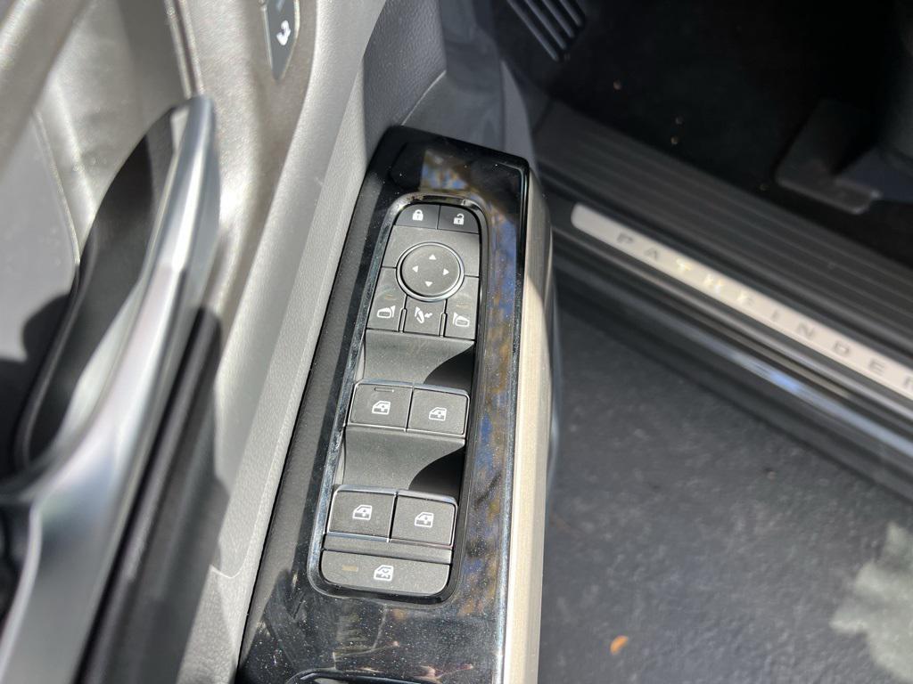 new 2025 Nissan Pathfinder car, priced at $48,595