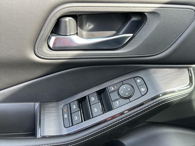 new 2025 Nissan Rogue car, priced at $32,028